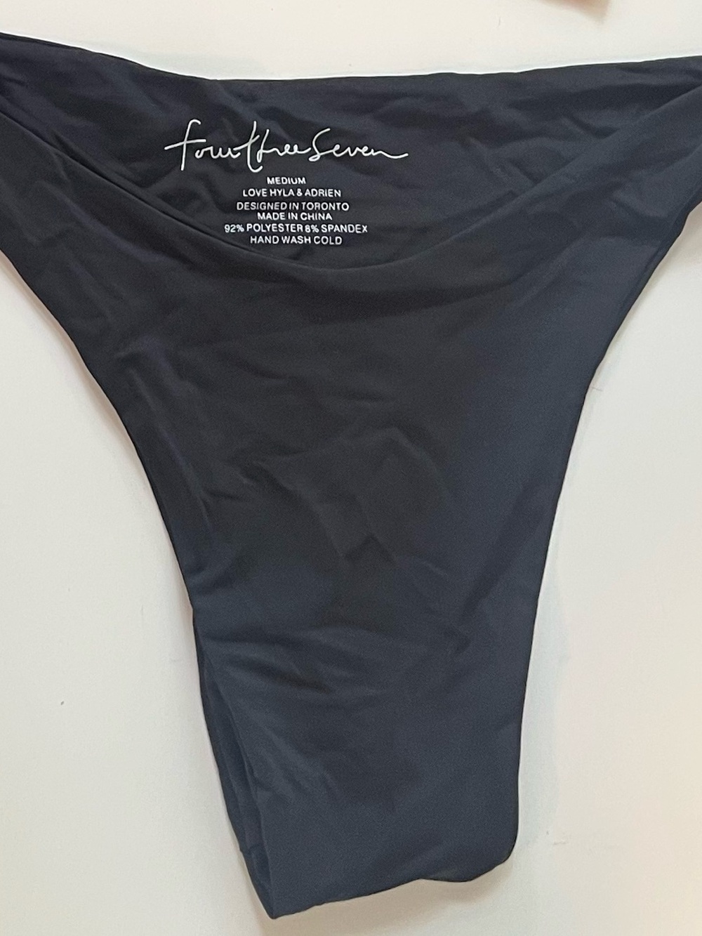 437 Kenzie thong size M